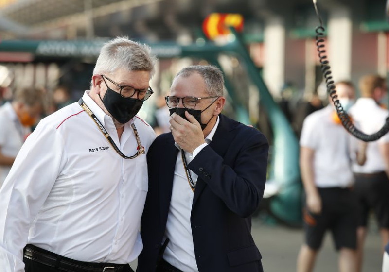 Brawn in zijn nopjes met nieuwe regelgeving: "Michael zou dol zijn op de nieuwe F1"