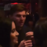 Verstappen geniet van vermeend feestje in nachtclub: fans discussiëren erop los