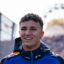 Hadjar grapt over polsblessure: 'Op de bank zitten leverde mij podium én nieuw contract op'