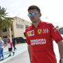 Leclerc scheurt met Ferrari SF 90 door Monaco tijdens filmdag