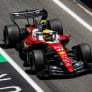 Stewards vellen oordeel over mogelijke gele vlag-overtreding raceleider Hamilton