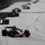 LIVE (gesloten) | GP Azerbeidzjan: Pérez en Sainz maken zware crash mee achter leider Piastri