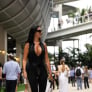 Wat een beelden: cameraman en McLaren-engineer kijken iets te lang naar Kroatisch model