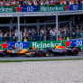 Verstappen ontsnapt aan crash en bespreekt hachelijk momentje met Norris