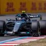 Antonelli pakt pole op Silverstone, Russell vierde ondanks crash en Hadjar verslaat Verstappen