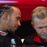 Hamilton genoot van Magnussen-gevecht: 'Kevin vond het gister niet zo leuk'