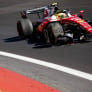 Hamilton crasht en negeert bevel Ferrari: welke FIA-straf levert dit op?