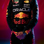 Dit is de nieuwe raceoutfit van Verstappen en Red Bull voor het seizoen 2023