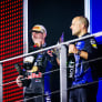 Verstappen deelt podiumfeest met vertrekkende Lambiase: "Heel speciaal"