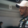 Hamilton richt zich tot FIA: "Red Bull heeft de titels nu al voor het oprapen"