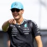 Russell pakt pole voor Hamilton in Barcelona, Verstappen komt drie tienden tekort