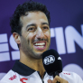 Ricciardo wijst Ferrari en Red Bull aan als de podiumkandidaten in Bahrein