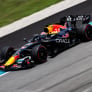 Verstappen slaat toe in Maleisië en pakt pole position: 