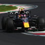 Red Bull past auto zonder toestemming aan, FIA stuurt Lawson en Alonso naar pitstraat