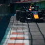 Hadjar en Gasly crashen in openingsfase GP Miami, koprol zorgt voor safety car