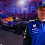 Verstappen krijgt lachers op de hand tijdens Ford-presentatie: 