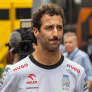 Ricciardo komt weg met reprimande na slingeren door de pitstraat van Silverstone