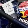 Dit is waarom Verstappen in de cockpit steeds een A4-velletje krijgt van Lambiase